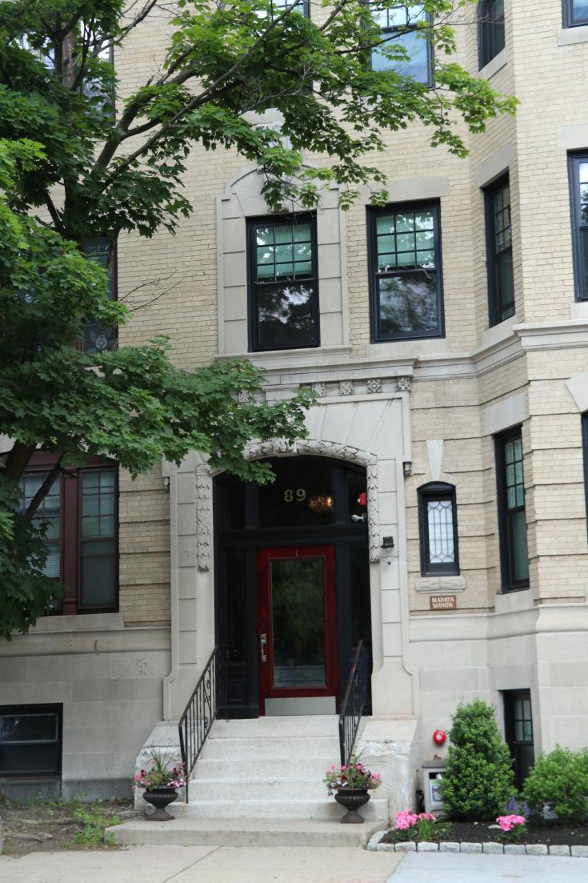 A Stylish Stay W/ A Queen Bed, Heated Floors.. #14 Brookline Exterior photo