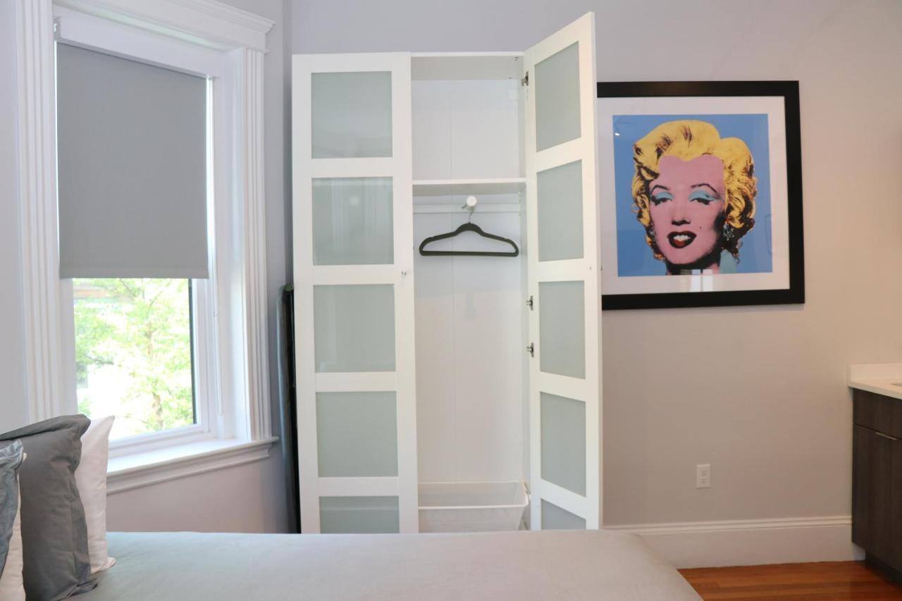 A Stylish Stay W/ A Queen Bed, Heated Floors.. #14 Brookline Exterior photo